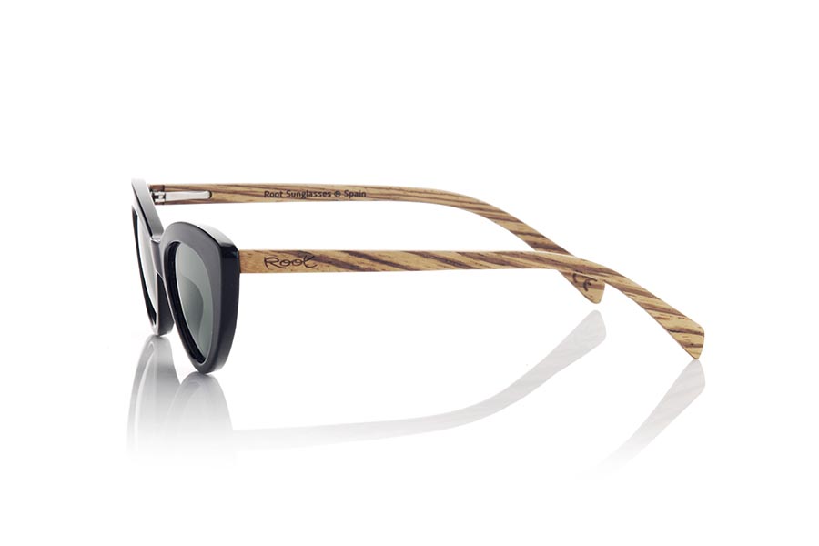 Wood eyewear of Walnut modelo MIA Wholesale & Retail | Root Sunglasses® 